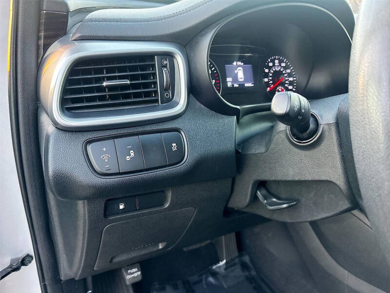 2019 Kia Sorento LX V6