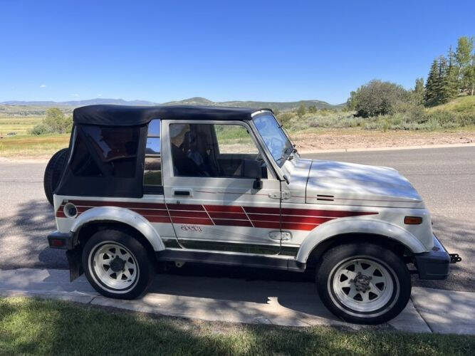 Vintage 4WD: 1987 Suzuki Samurai