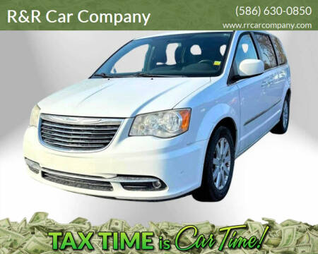 2015 Chrysler Town and Country for sale at R&R Car Company in Mount Clemens MI