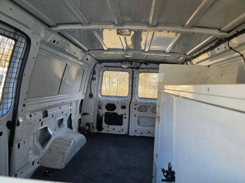 2005 Ford E-Series E-250