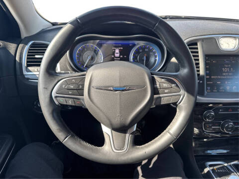 2015 Chrysler 300 Limited