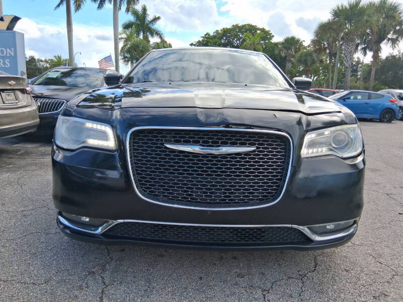 2018 Chrysler 300 C