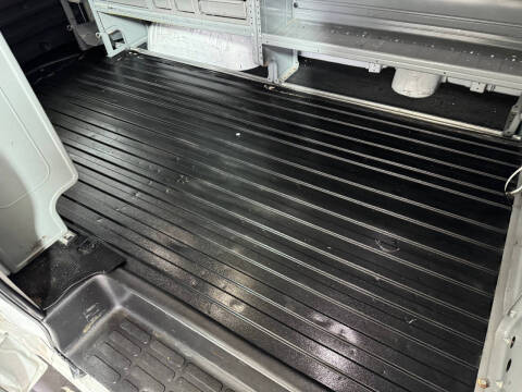 2017 GMC Savana 2500