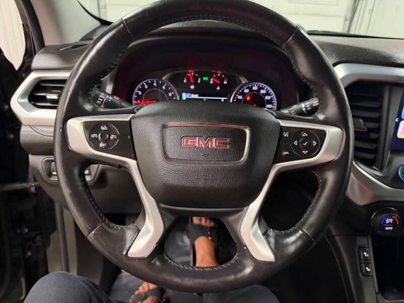 2017 GMC Acadia SLT-1