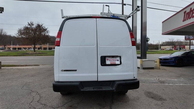 2022 Chevrolet Express 2500