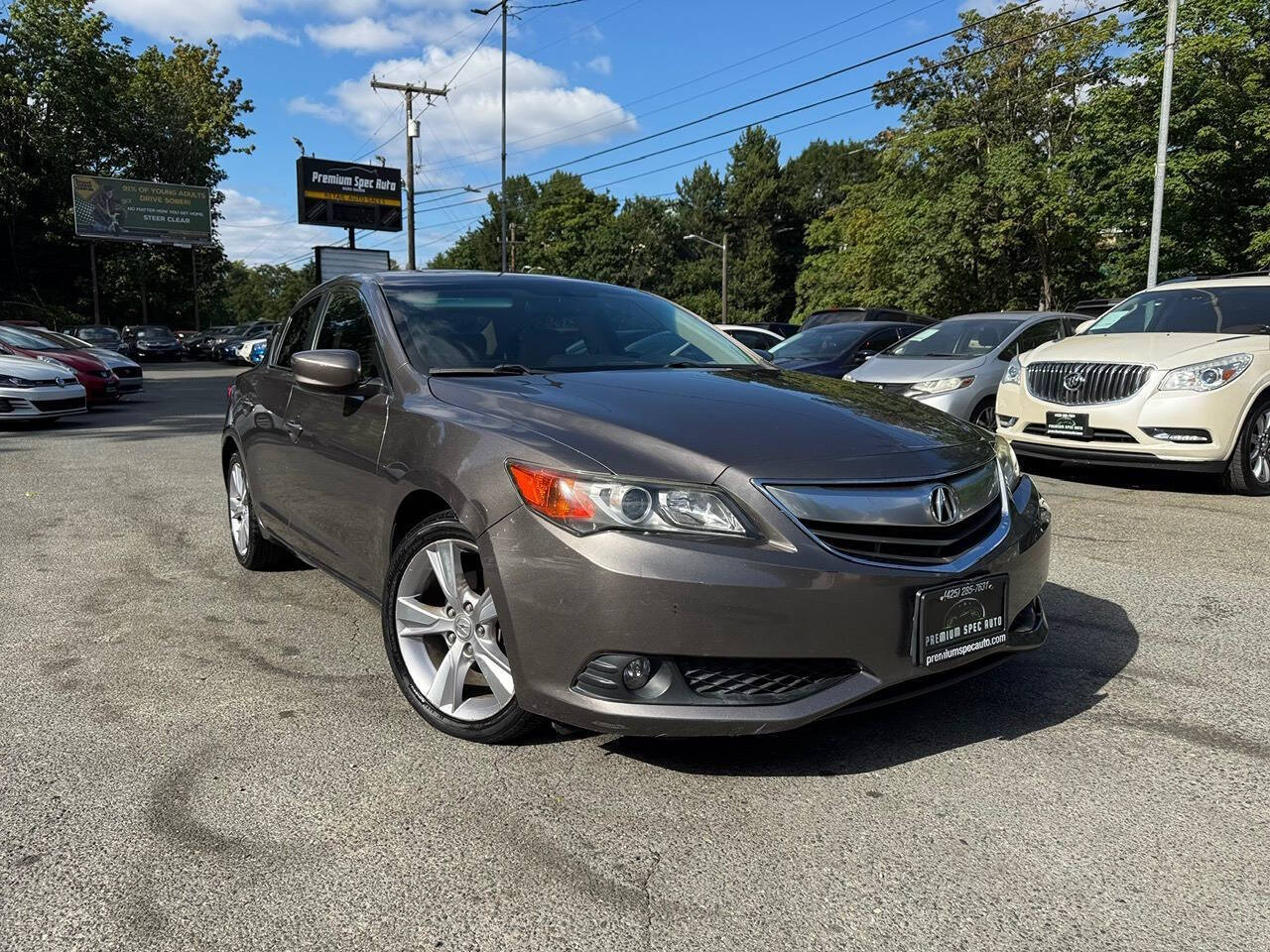 2013 Acura ILX 2.0L w/Tech 4dr Sedan w/Technology Package's photo