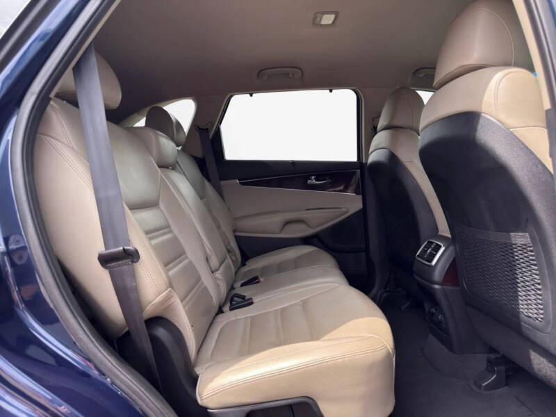 2017 Kia Sorento EX V6