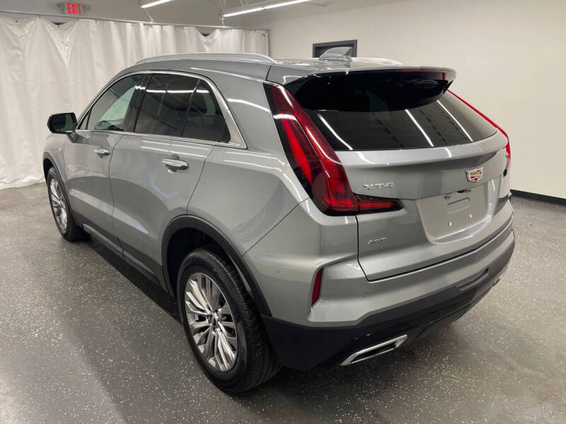 2025 Cadillac XT4 Premium Luxury