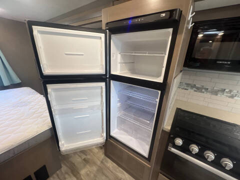 2021 Thor Motor Coach Hurricane