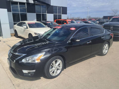2013 Nissan Altima for sale at Ultimate Rides in Appleton WI