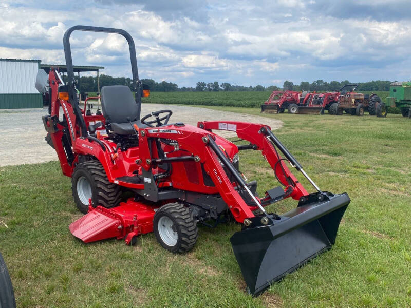 2018 Massey Ferguson GC1710