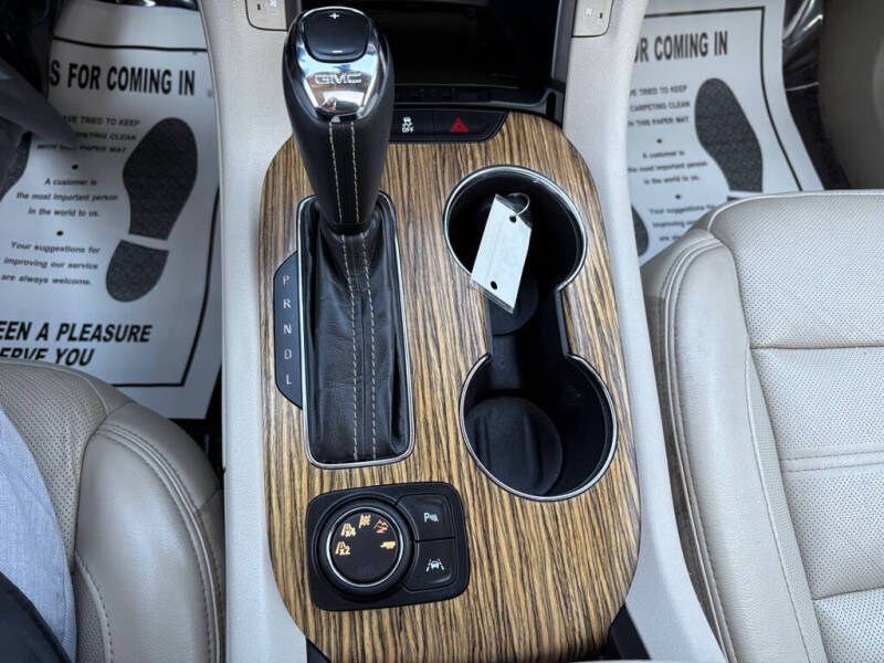2017 GMC Acadia Denali
