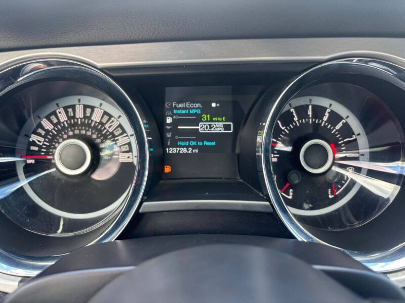 2013 Ford Mustang V6 Premium