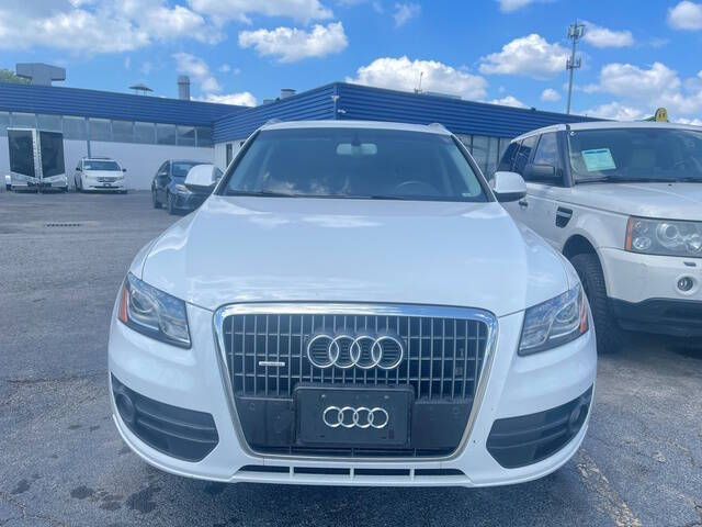 2011 Audi Q5 2.0T quattro Premium Plus