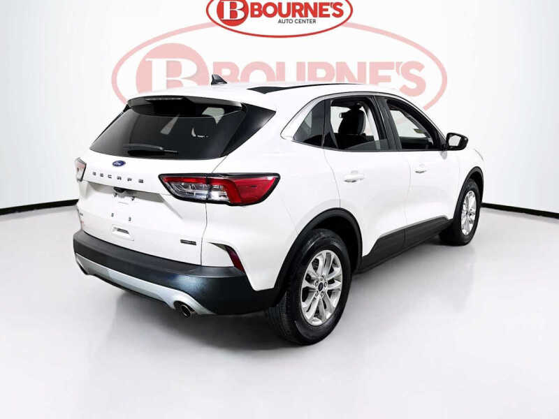 2022 Ford Escape Hybrid SE