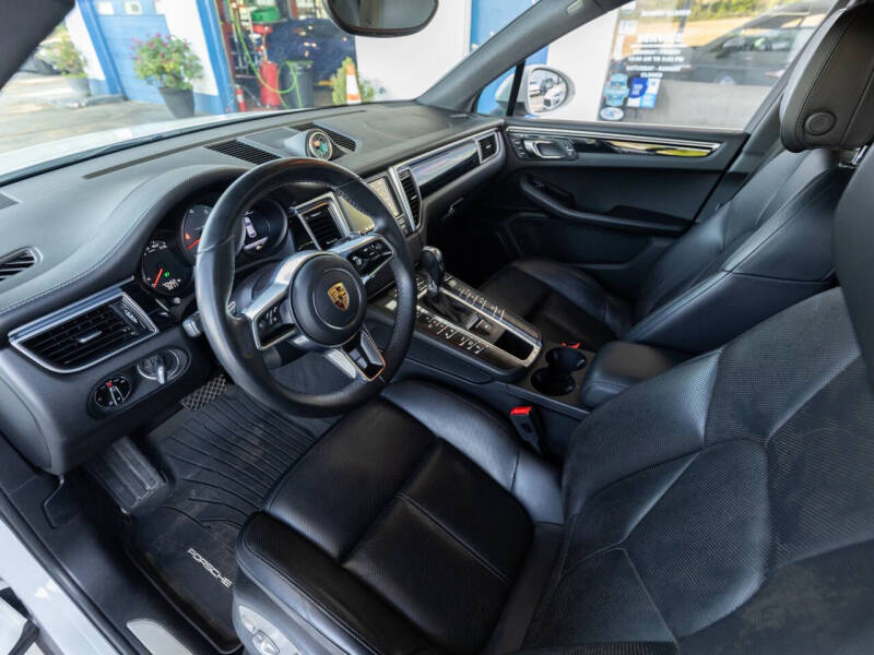 2016 Porsche Macan S