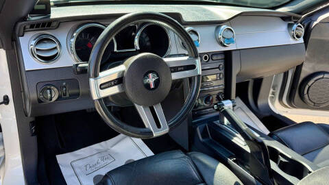 2006 Ford Mustang GT Deluxe