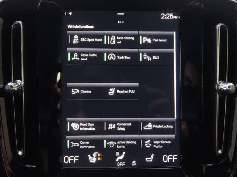 2021 Volvo XC40 T5 R-Design