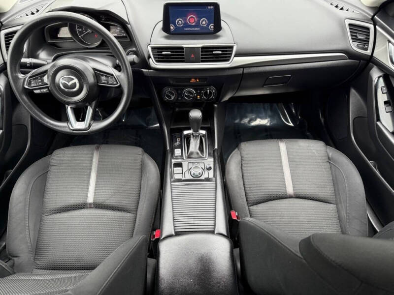 2017 Mazda MAZDA3 Sport