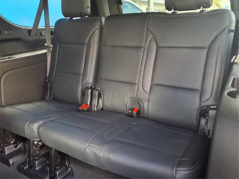 2025 Chevrolet Suburban LS