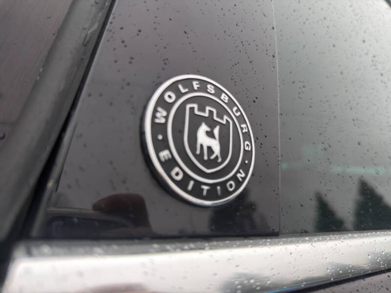 2017 Volkswagen Touareg V6 Wolfsburg