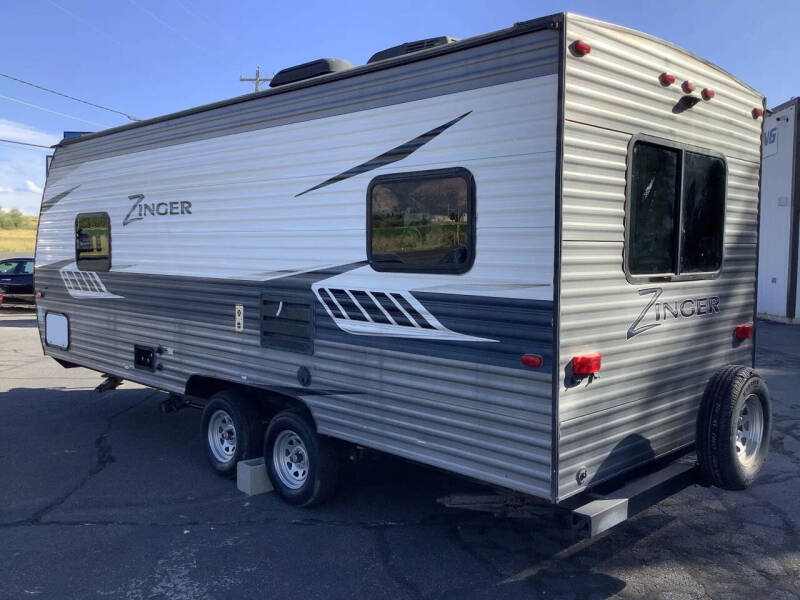 2018 Crossroads RV Zinger