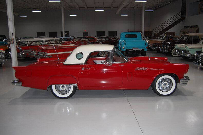 1957 Ford Thunderbird