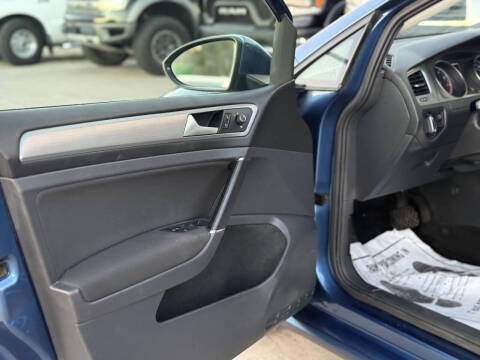 2016 Volkswagen Golf TSI SE