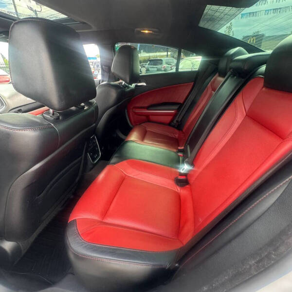 2015 Dodge Charger SXT