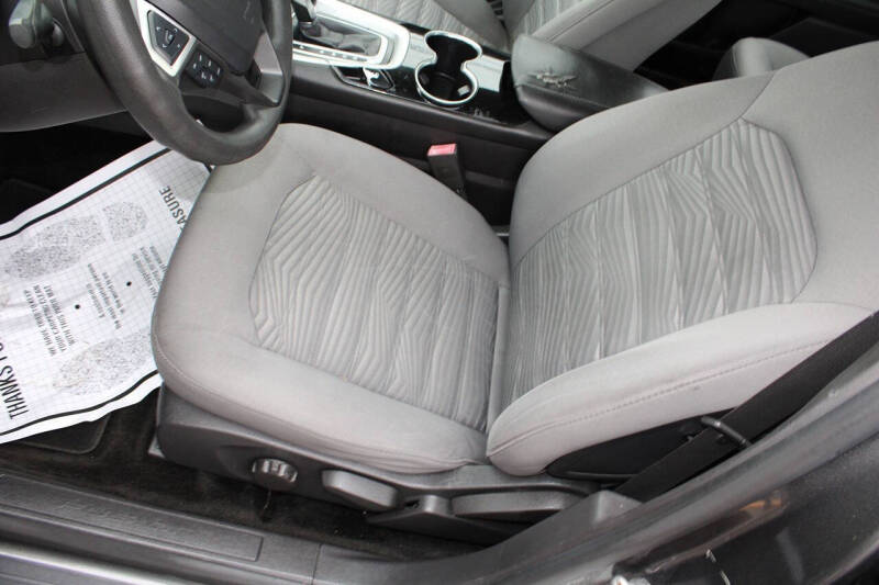 2016 Ford Fusion S