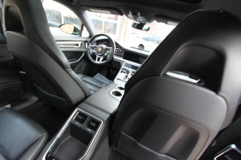 2017 Porsche Panamera Turbo