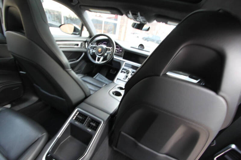 2017 Porsche Panamera Turbo