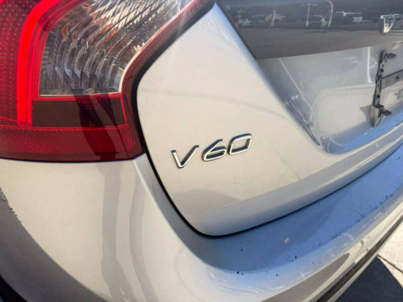 2018 Volvo V60 Cross Country T5 Platinum