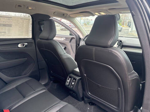 2026 Volvo XC40 B5 Plus