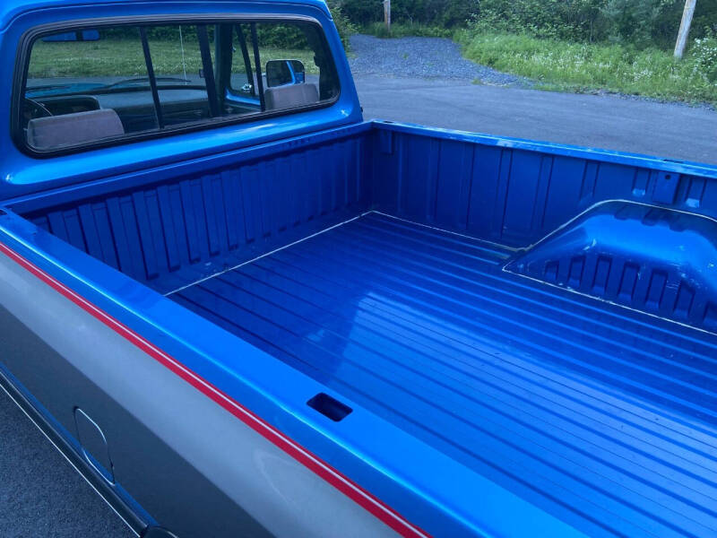 1992 Dodge RAM 150 LE