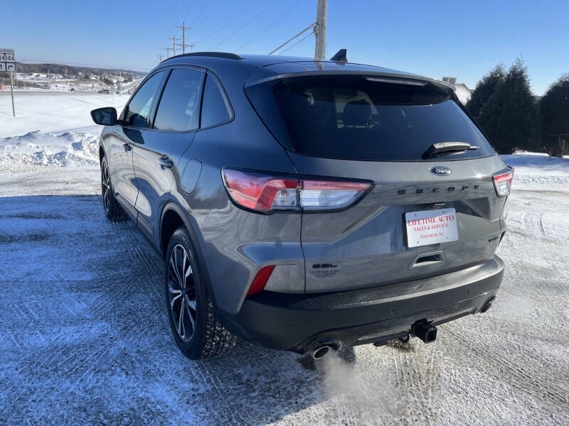 2022 Ford Escape SEL