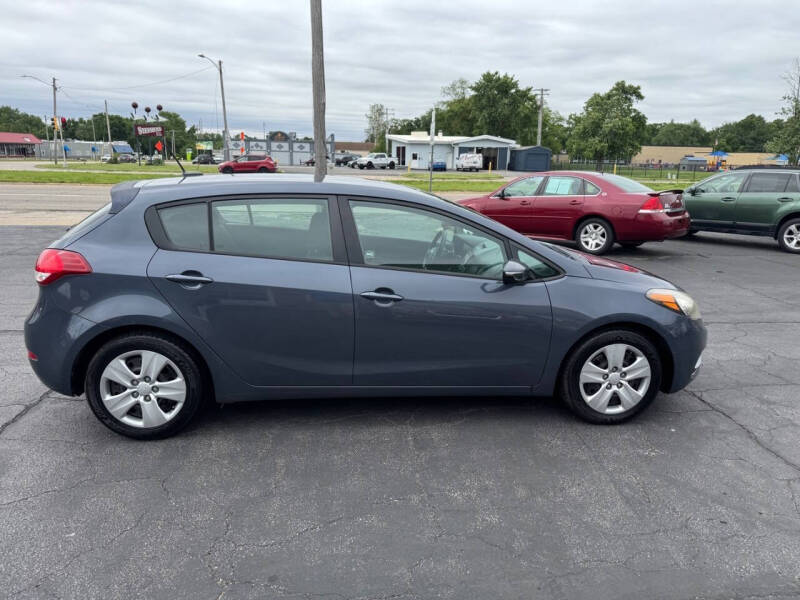 2016 Kia Forte5 LX