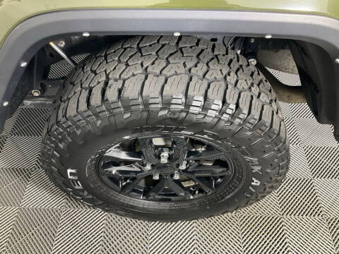 2022 Jeep Gladiator Sport