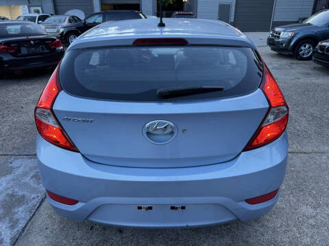2012 Hyundai Accent GS