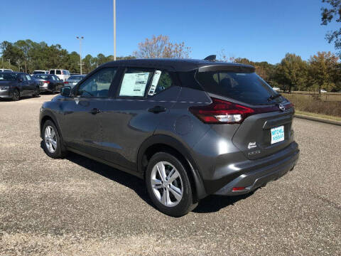 2025 Nissan Kicks Play S