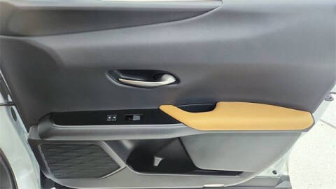 2023 Lexus UX 250h Premium