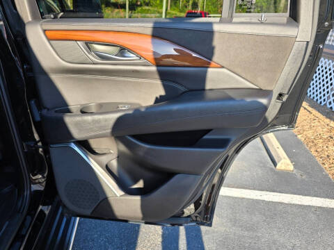 2017 Cadillac Escalade Luxury