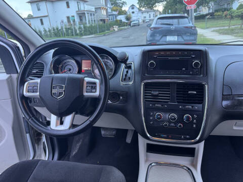 2016 Dodge Grand Caravan SXT Plus