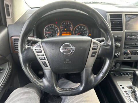 2013 Nissan Armada Platinum