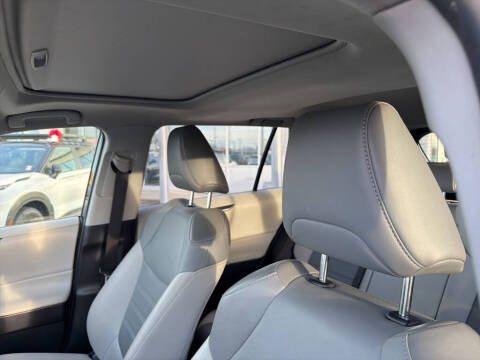 2020 Toyota RAV4 XLE Premium