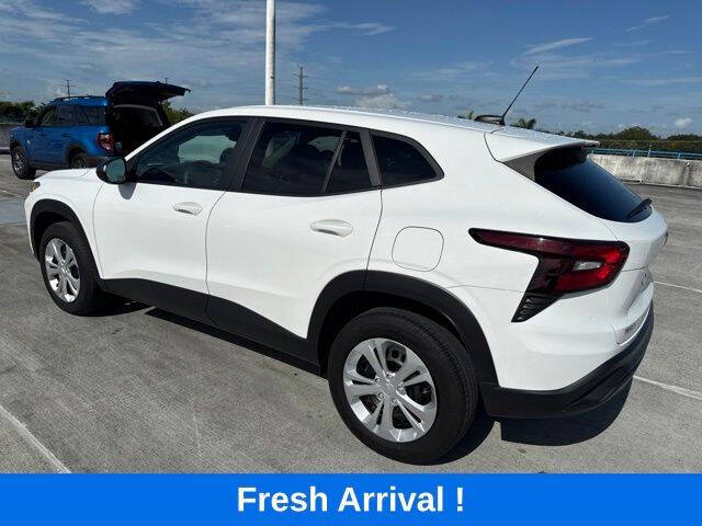 2025 Chevrolet Trax LS