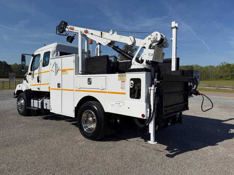 2014 Freightliner 108 SD