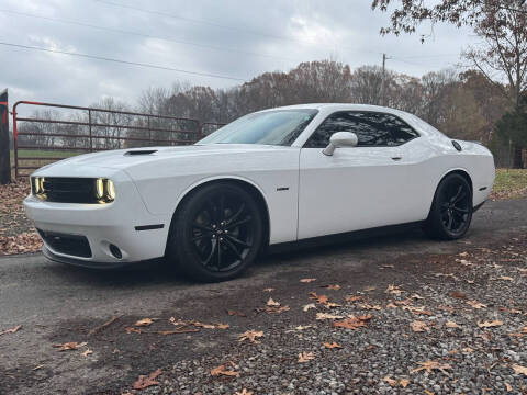 2018 Dodge Challenger for sale at GT Auto Group in Goodlettsville TN