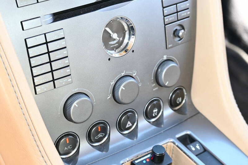 2005 Aston Martin DB9 Volante