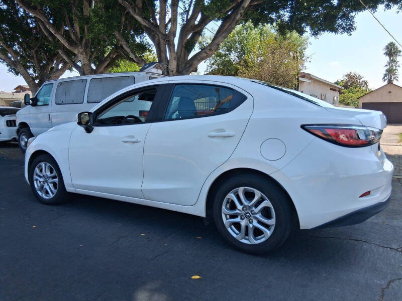 2017 Toyota Yaris iA